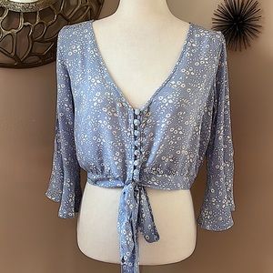 🎉 HP 🎉 NWOT PacSun/L.A. Hearts Blue & White Floral Crop Top